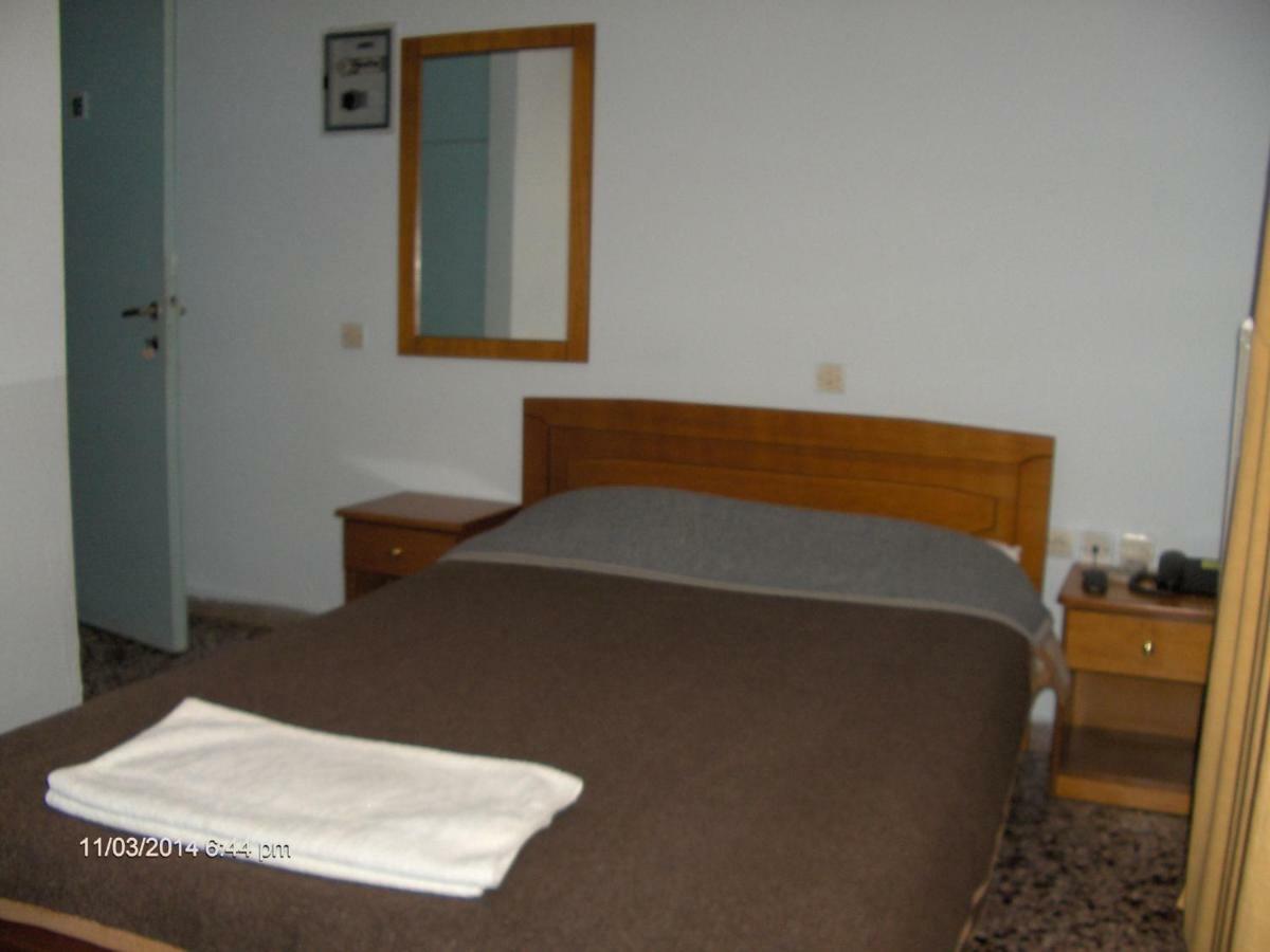 Hotel Savvas à Agios Thomas  Extérieur photo